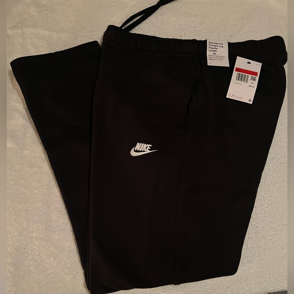 Men's Nike Sweatpants/Joggers, Size Large, Black, New With Tags